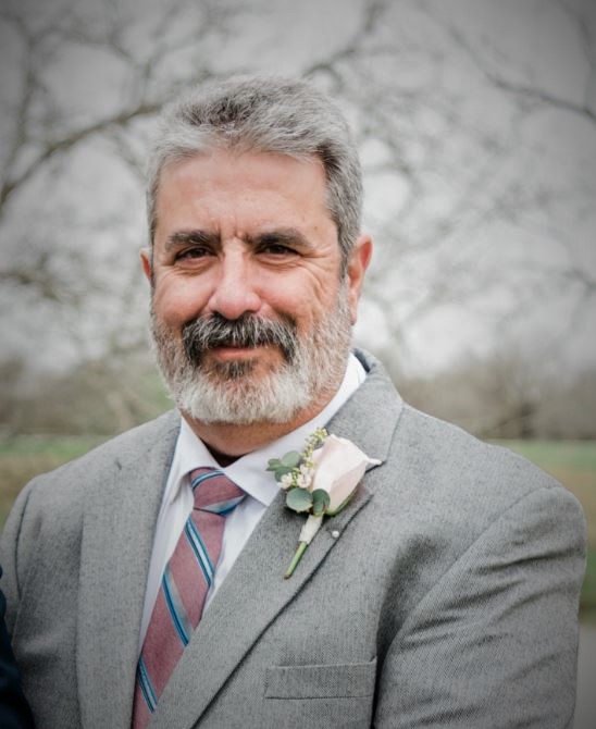 Victor-Pantusa-Headshot.jpg