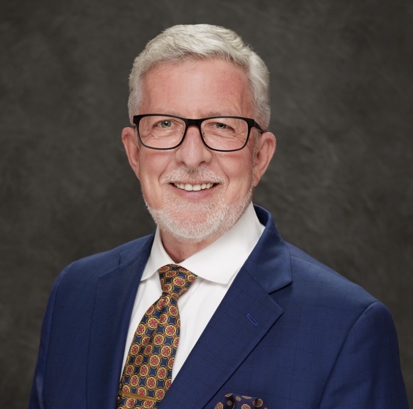 Dr. Douglas Carter's Headshot