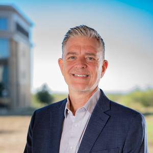 Image of Dr. Pablo Calafiore