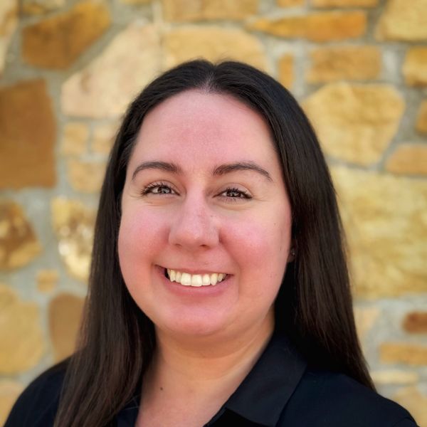 April Lott's Headshot