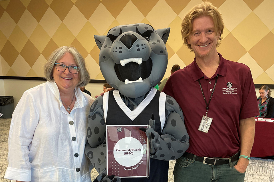 Bryan Bayles and Monica Schoch-Spana with General