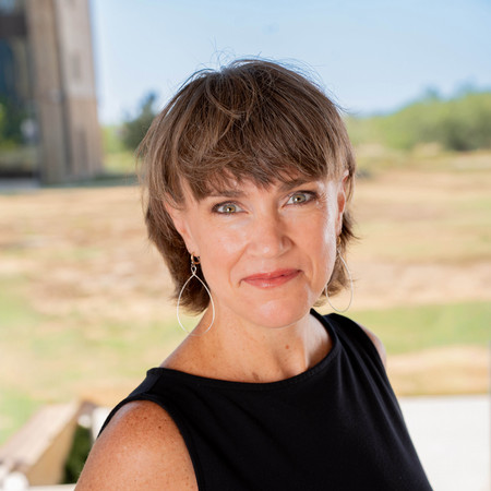 Dr. Megan Wise de Valdez's Headshot