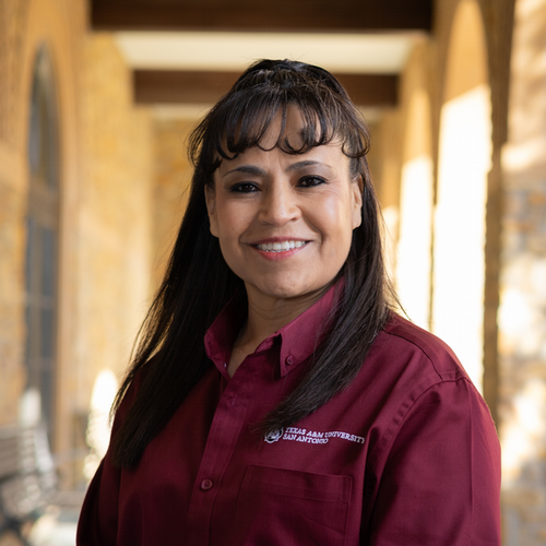 Edna Dominguez Headshot