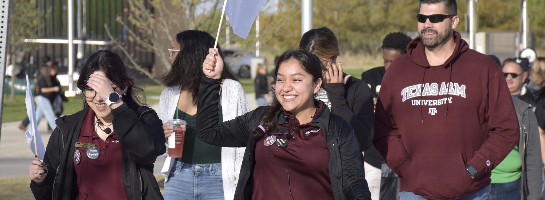 Jag Guide leading a group tour