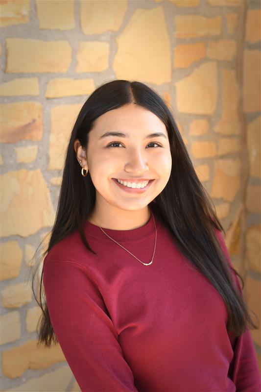 Alyssa Mora Headshot