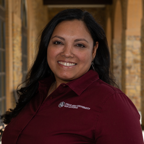Delia Gomez Headshot