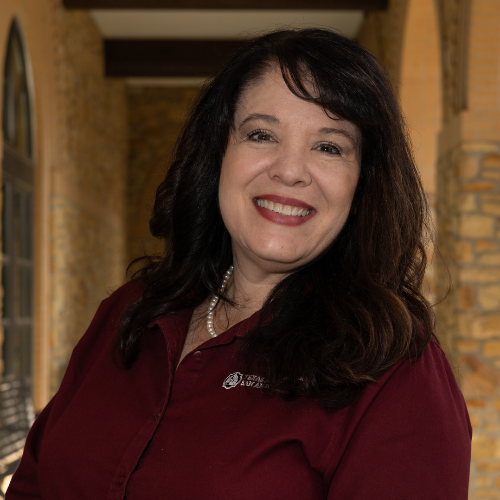 Leanne Johnson Headshot