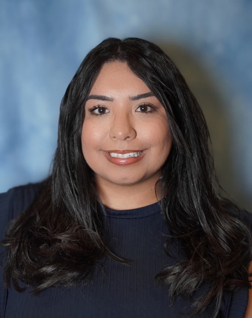 FYE Elissa Headshot
