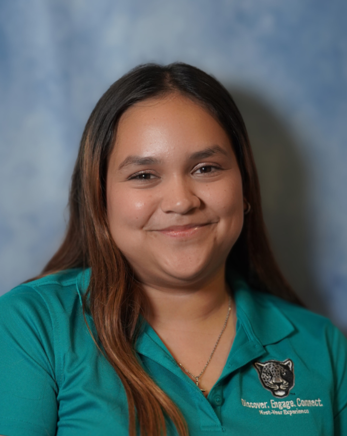 Lexi Raguini Headshot